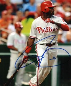 AUTOGRAPHED DOMONIC BROWN 8X10 Philadelphia Phillies photo