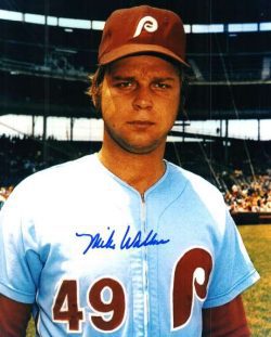 AUTOGRAPHED MIKE WALLACE photo  Philadelphia Phillies