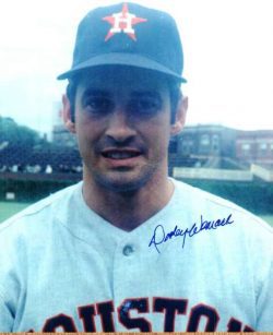 AUTOGRAPHED  DOOLEY WOMACK 8x10 Houston Astros Photo