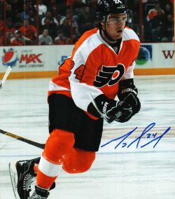 Autographed MATT READ 8X10 photo - Philadelphia Flyers