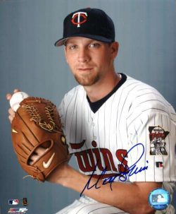 AUTOGRAPHED MATT GUERRIER -  Minnesota Twins photo