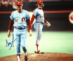 AUTOGRAPHED DALLAS GREEN 8X10 Philadelphia Phillies Photo