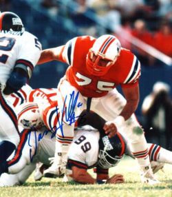 AUTOGRAPHED DANNY VILLA New England Patriots photo