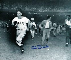AUTOGRAPHED  AL DARK  8x10 NEW YORK Giants Photo