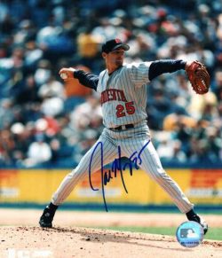 AUTOGRAPHED JOE MAYS 8X10  Minnesota Twins photo
