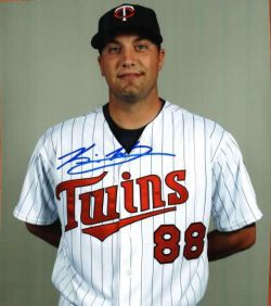AUTOGRAPHED KEVIN MULVEY - Minnesota Twins photo