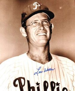 AUTOGRAPHED LEE WALLS photo  Philadelphia Phillies