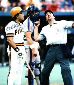 Autographed SIXTO LEZCANO Photo - Pittsburgh Pirates