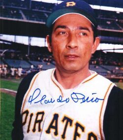 AUTOGRAPHED ORLANDO PENA 8x10 Pittsburgh Pirates Photo