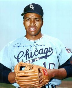 AUTOGRAPHED TOMMY DAVIS 8x10 Chicago White Sox Photo
