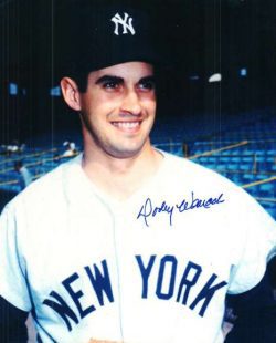 AUTOGRAPHED DOOLEY WOMACK 8x10 New York Yankees Photo
