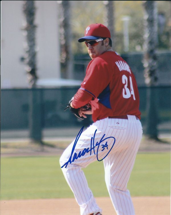 AUTOGRAPHED AARON HARANG 8X10 Philadelphia Phillies Photo