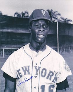 AUTOGRAPHED TOMMY REYNOLDS 8x10 New York Mets photo