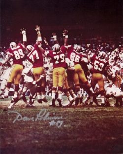 Autographed DAVE ROBINSON 8X10 photo Washington Redskins
