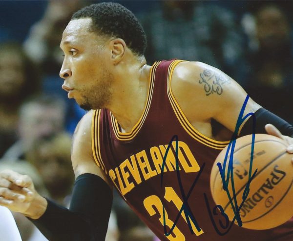 Autographed Shawn Marion Cleveland Cavaliers  8x10  Photo
