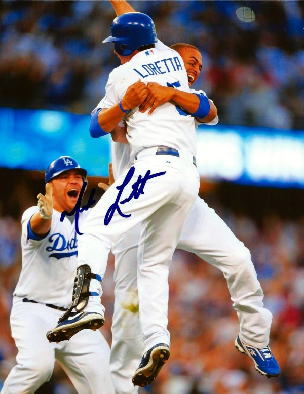 AUTOGRAPHED Mark Loretta   8x10 Los Angeles Dodgers photo