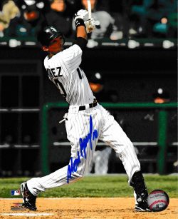 AUTOGRAPHED ALEXEI RAMIREZ 8x10 Chicago White Sox Photo