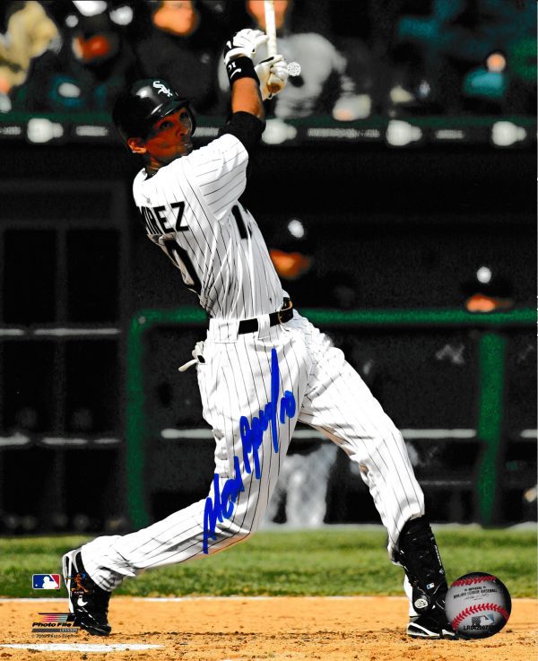 AUTOGRAPHED ALEXEI RAMIREZ 8x10 Chicago White Sox Photo