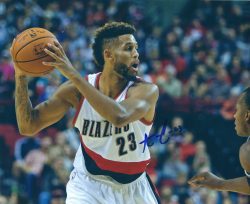 Autographed ALLEN CRABBE 8X10 Portland Trail Blazers Photo