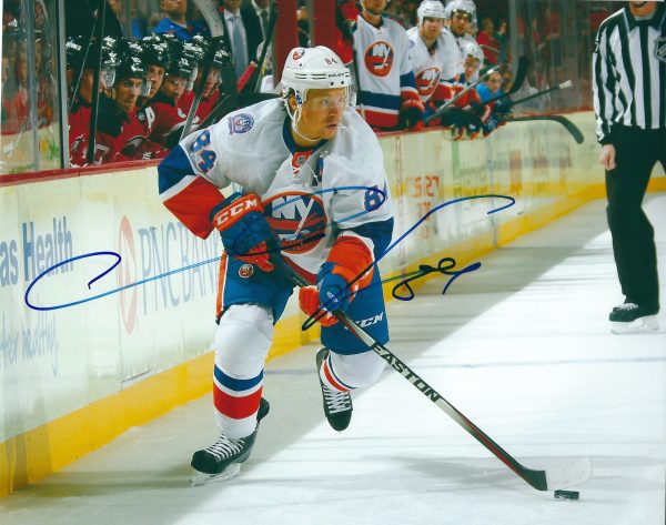 Autographed  MIKHAIL GRABOVSKI 8X10 New York Islanders Photo