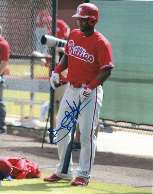 AUTOGRAPHED ANGELYNIS NINA 8X10 Philadelphia Phillies Photo