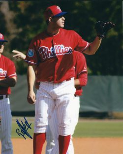 AUTOGRAPHED REINIER ROIBAL 8X10 Philadelphia Phillies Photo