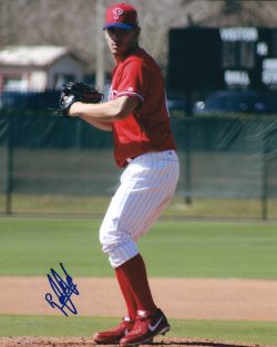 AUTOGRAPHED REINIER ROIBAL 8X10 Philadelphia Phillies Photo
