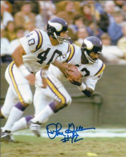 Autographed  JOHN GILLIAM 8X10 Minnesota Vikings Photo