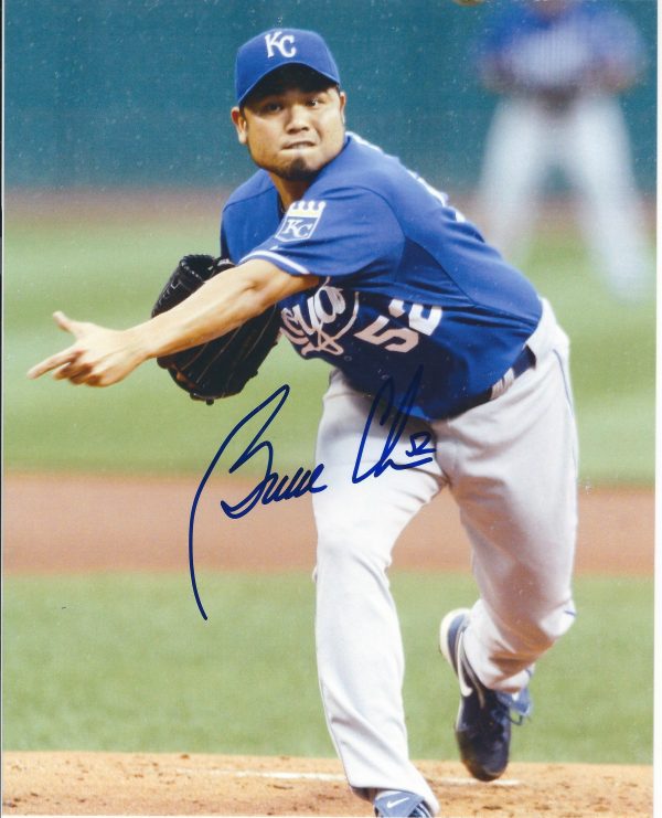 AUTOGRAPHED BRUCE CHEN  8X10 Kansas City Royals Photo