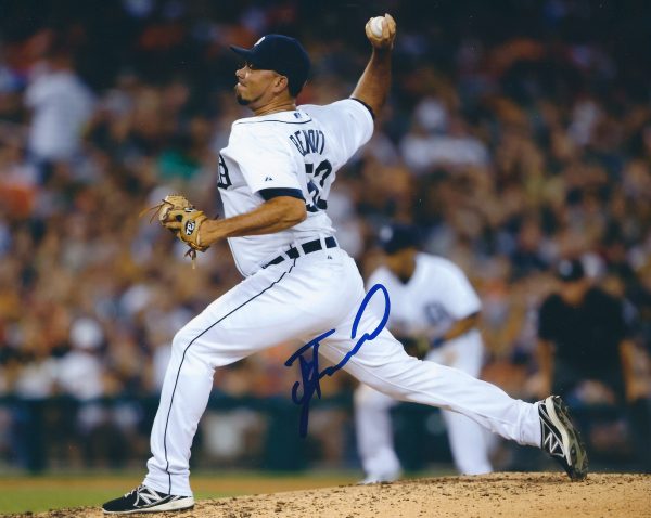 AUTOGRAPHED JOAQUIN BENOIT 8X10 Detroit Tigers Photo