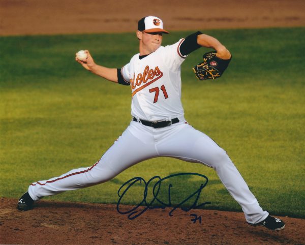 AUTOGRAPHED OLIVER DRAKE 8X10 Baltimore Orioles Photo
