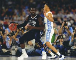 Autographed DANIEL OCHEFU 8x10 Villanova Wildcats Photo