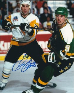 Autographed GORDIE ROBERTS 8x10 Pittsburgh Penguins Photo