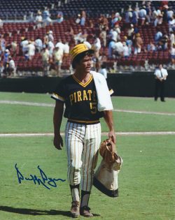 Autographed DUFFY DYER 8X10 Pittsburgh Pirates Photo