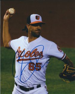 AUTOGRAPHED CHAZ ROE 8X10 Baltimore Orioles Photo