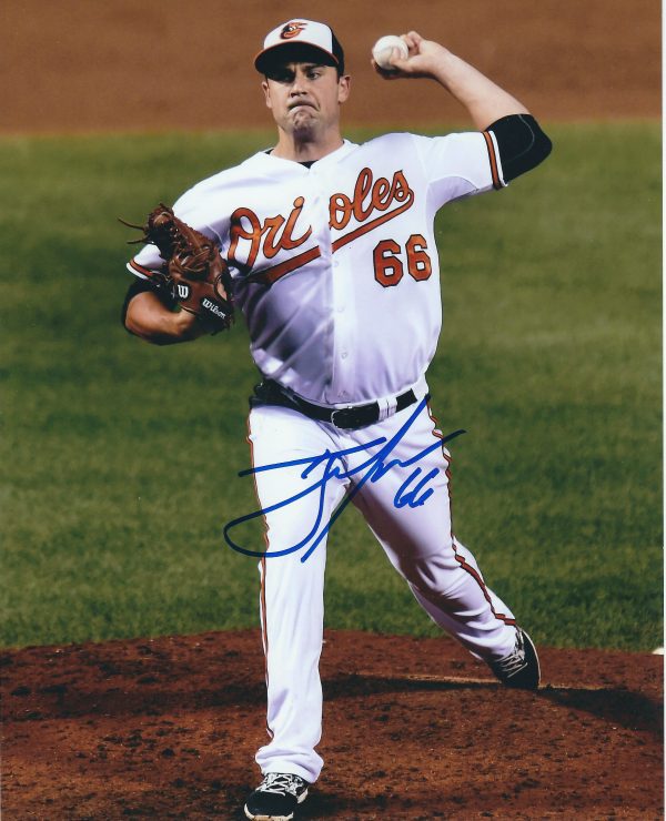 AUTOGRAPHED T.J. MCFARLAND 8X10 Baltimore Orioles Photo