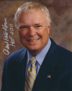 Autographed DAVE VAN HORNE 8X10  Broadcaster photo