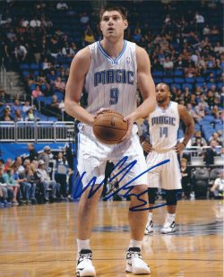 Autographed NIKOLA VUCEVIC 8X10 Orlando Magic Photo