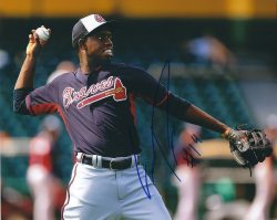 AUTOGRAPHED EURY PEREZ 8X10 Atlanta Braves photo