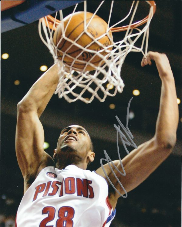 Autographed ARRON AFFLALO  8X10 Detroit Pistons Photo