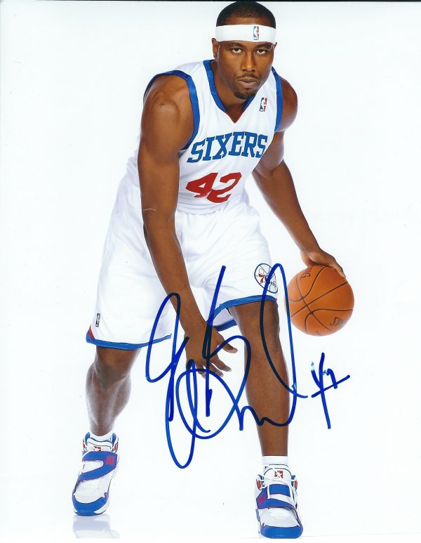 AUTOGRAPHED ELTON BRAND 8X10 Philadelphia 76'ers photo