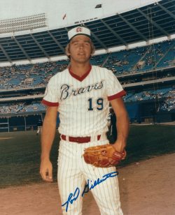 Autographed ROD GILBREATH Atlanta Braves  8x10 Photo - COA