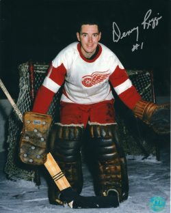 Autographed DENNIS RIGGIN 8X10 Detroit Red Wings Photo