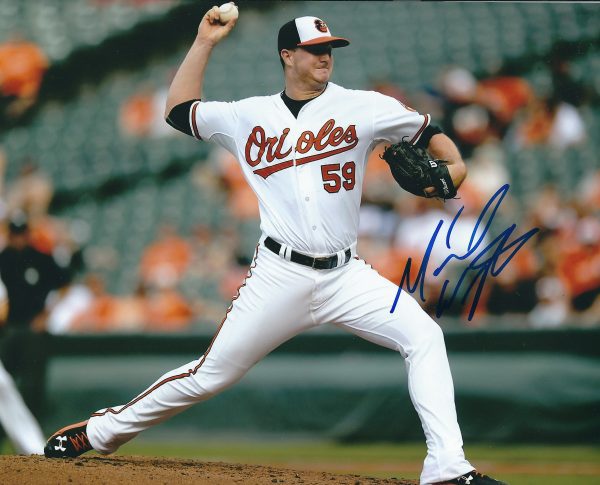 AUTOGRAPHED MIKE WRIGHT 8X10 Baltimore Orioles Photo