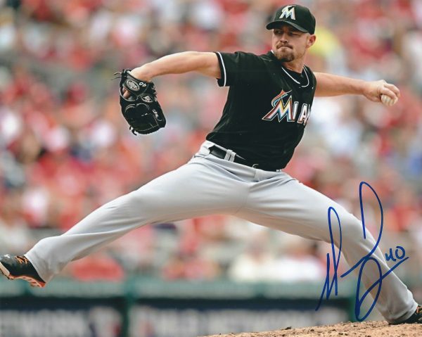 AUTOGRAPHED MIKE DUNN 8X10 Miami Marlins Photo