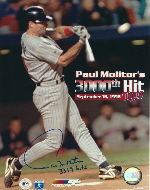 Autographed PAUL MOLITOR 8X10 Minnesota Twins Photo