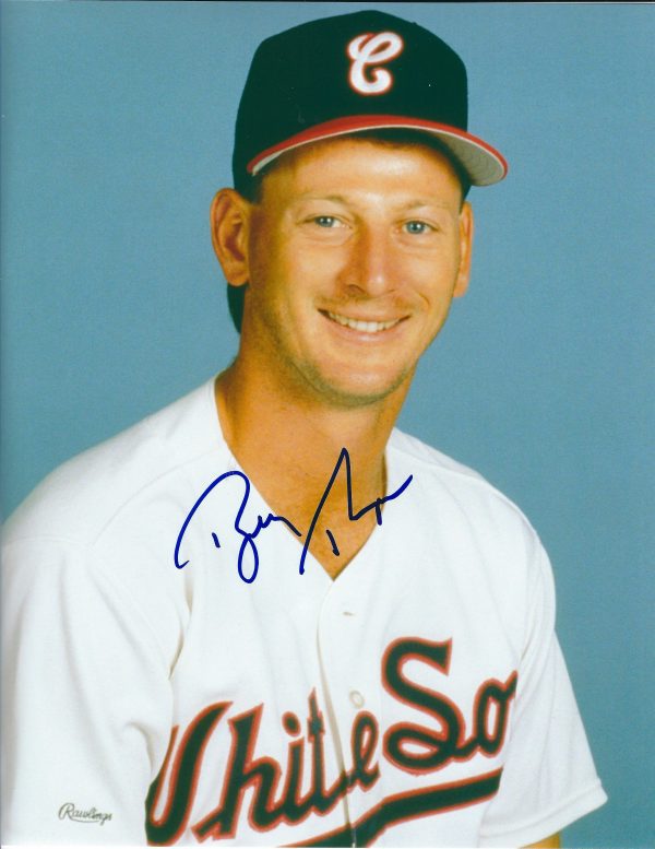 AUTOGRAPHED  BOBBY THIGPEN 8X10 Chicago White Sox Photo