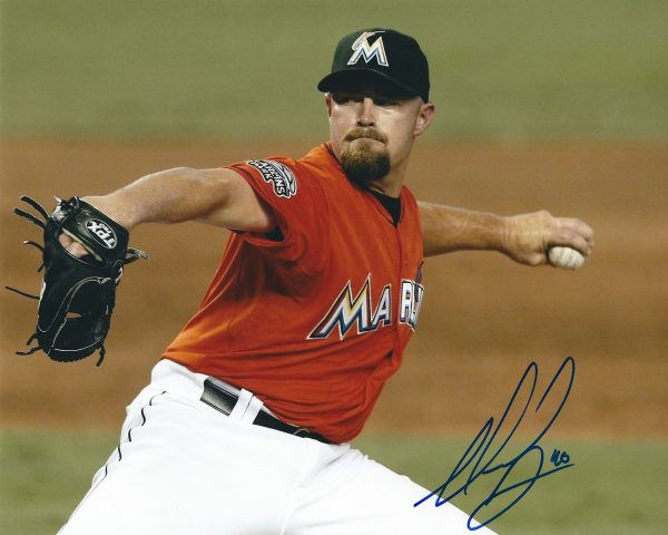 AUTOGRAPHED MIKE DUNN 8X10 Miami Marlins Photo