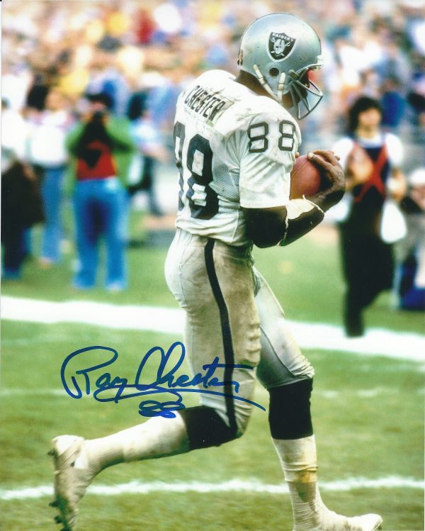 Autographed RAYMOND CHESTER 8X10 Oakland Raiders photo