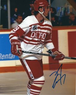 Autographed DOUG CROSSMAN 8X10 Detroit Red Wings Photo